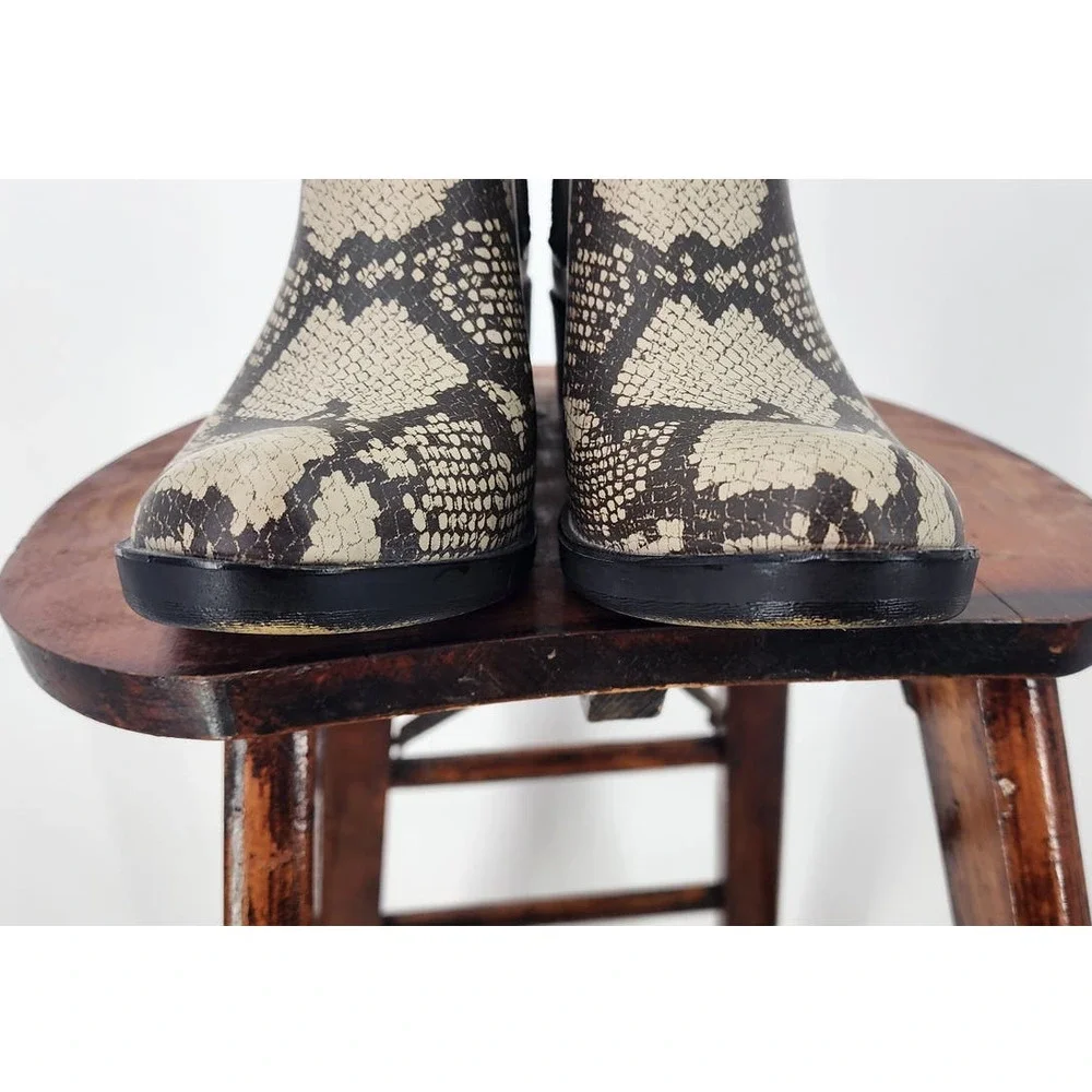 Lucky Brand‎ Snakeskin Waterproof Ankle Rain Booties Size 8